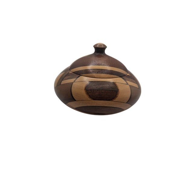 Intricately Handcrafted Wooden Decorative Lidded Bowl With Unique Zigzag Pattern - Picture 7 of 16